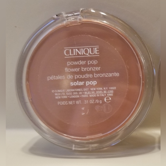 🦋 Clinique Powder Pop Flower Bronzer in Solar Pop - Picture 3 of 8